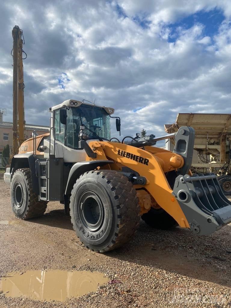 Liebherr 580  L Incarcator pe pneuri