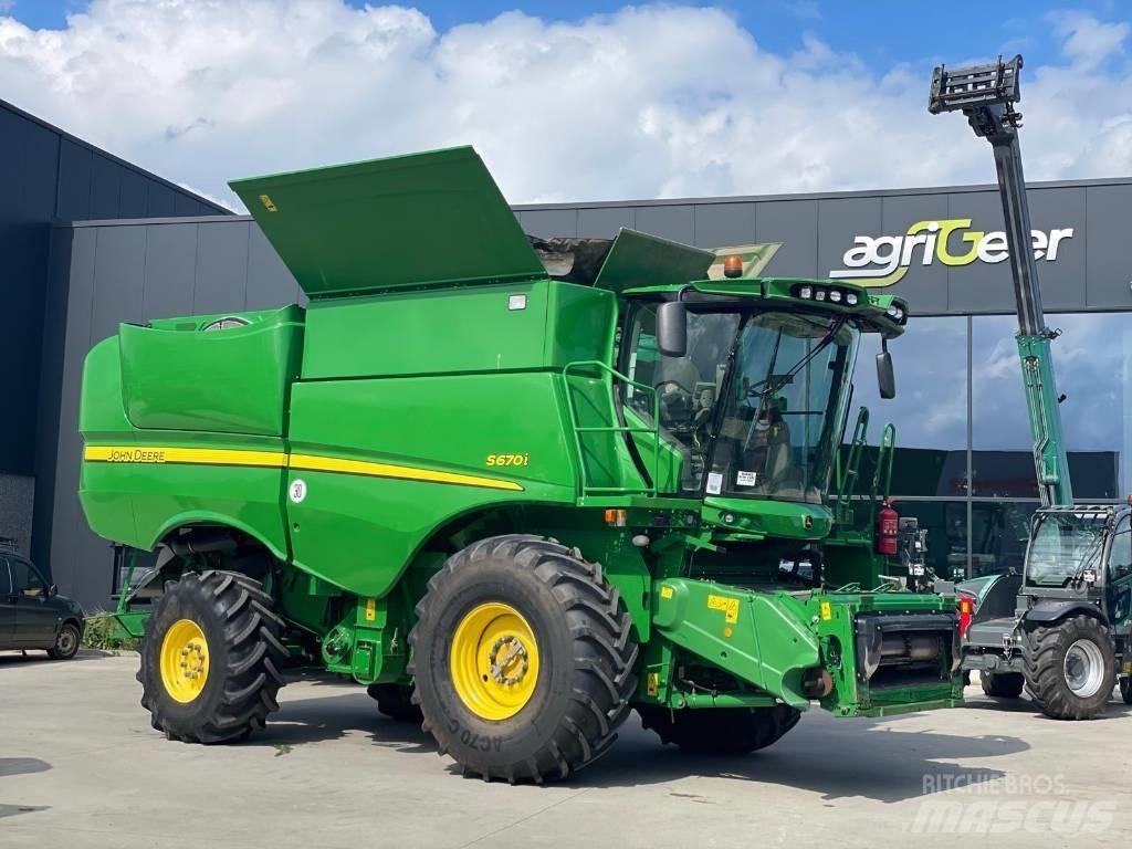 John Deere S670 4x4 Combine de secerat