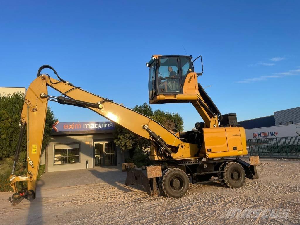 CAT MH 3022 Paleta de manipulare