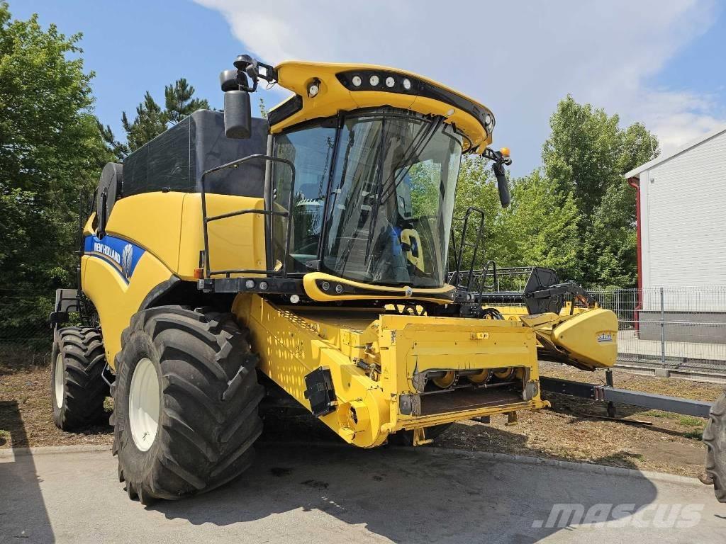 New Holland CX8.70 Combine de secerat