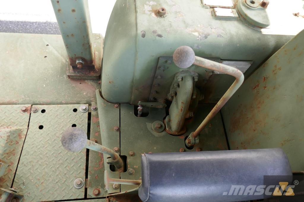 CAT D7F Ex-army Buldozere pe senile