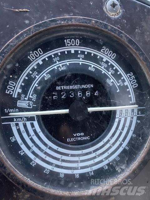 MB Trac 1500 Tractoare