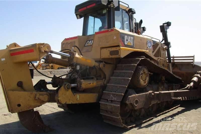 CAT D8R Buldozere pe senile