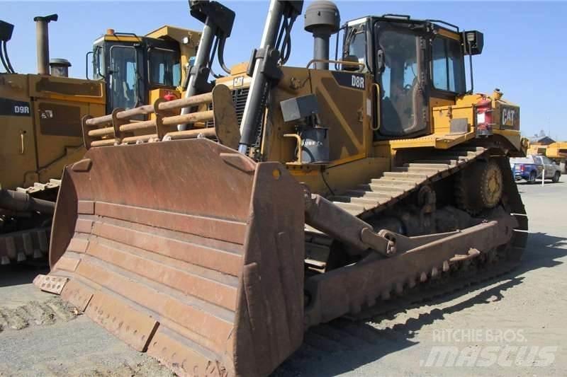 CAT D8R Buldozere pe senile