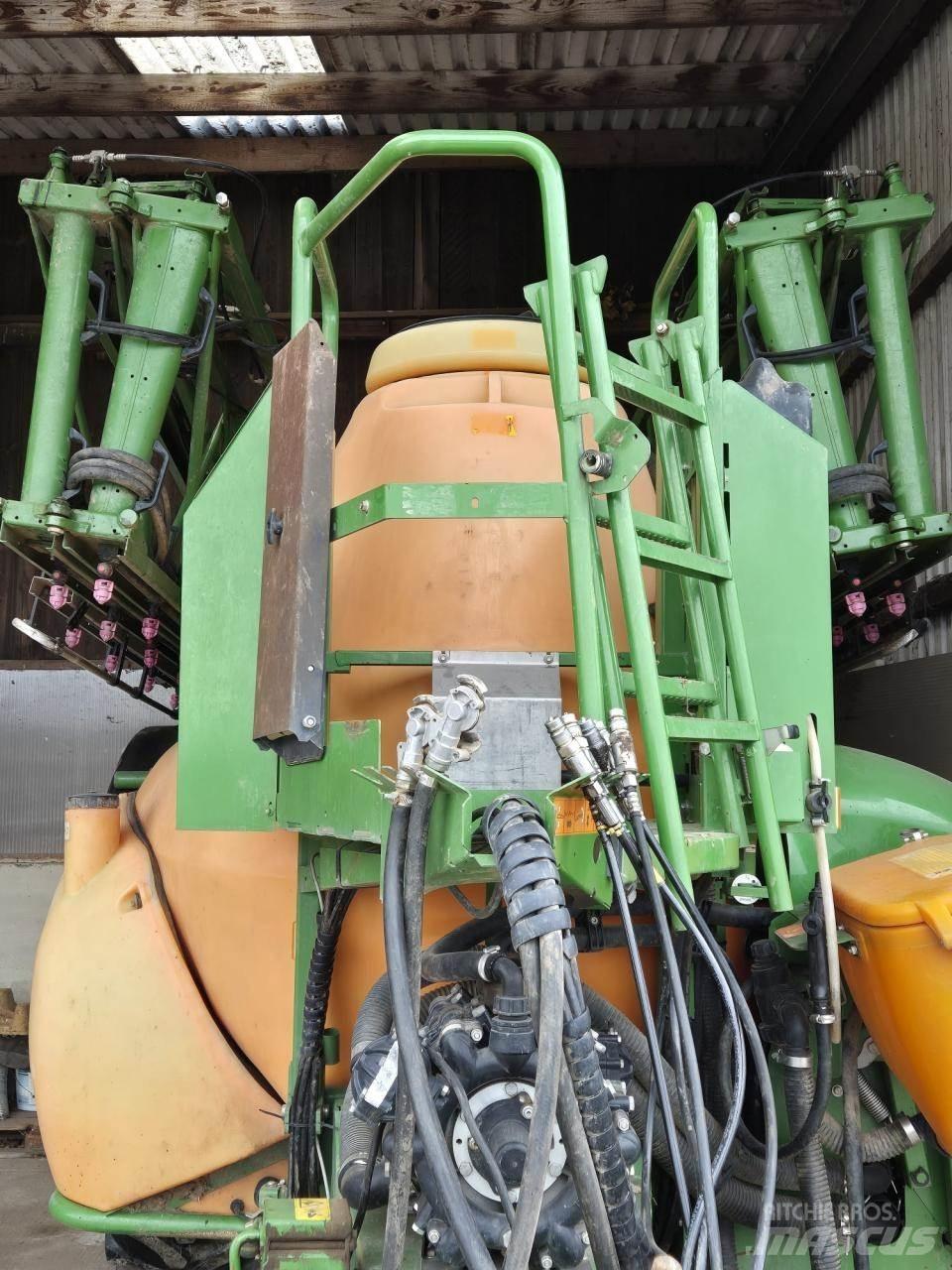 Amazone UX 4200 Tractoare agricole sprayers