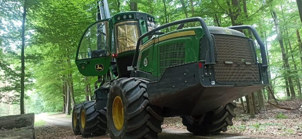 John Deere 1070G Combine forestiere