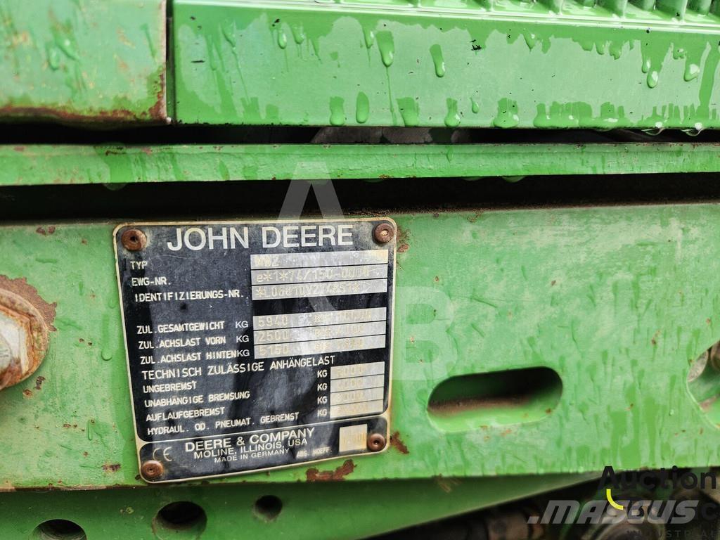 John Deere 6810 Tractoare