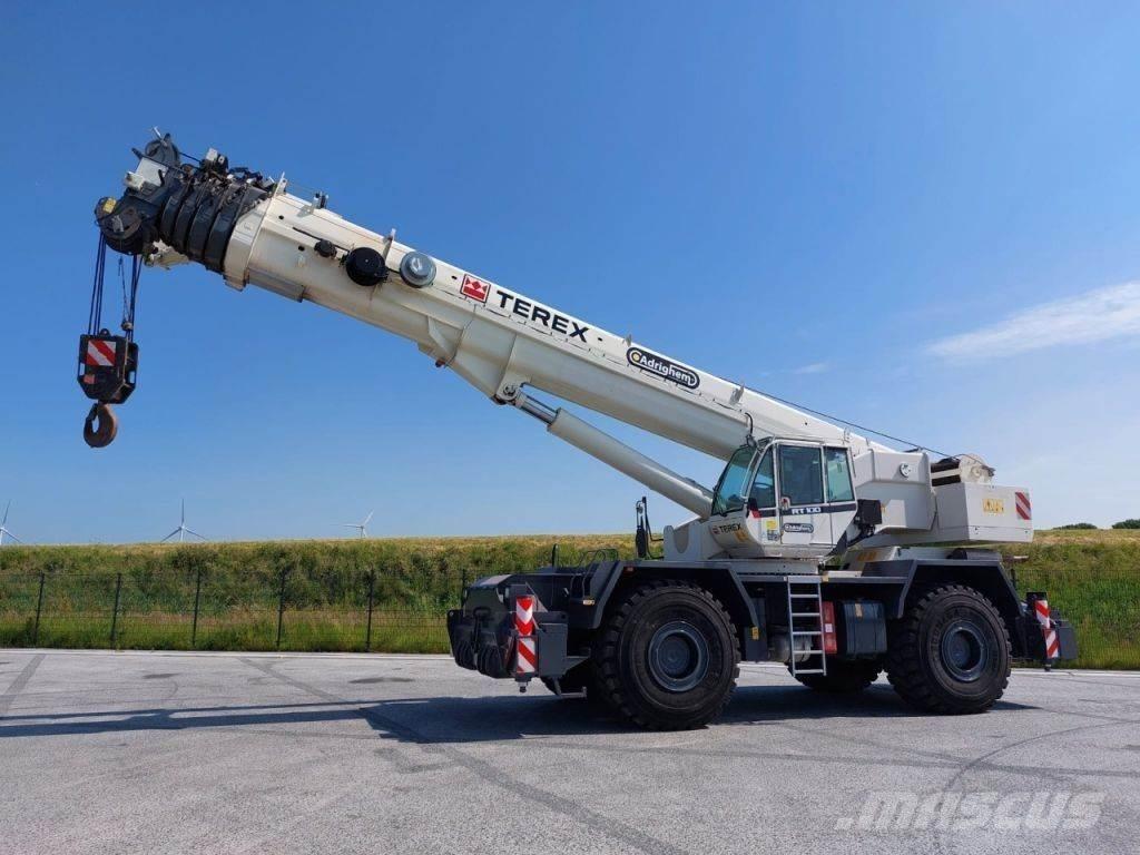 Terex RT100 Macara teren accidentat