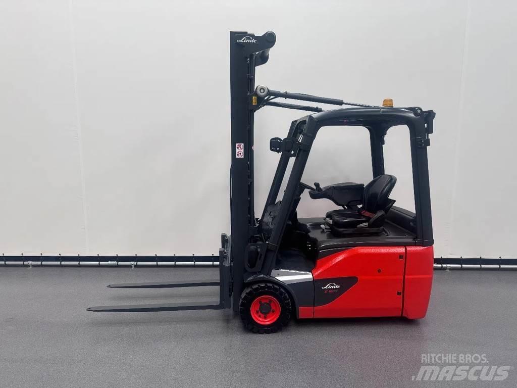 Linde 386 E 16-02 Stivuitor electric
