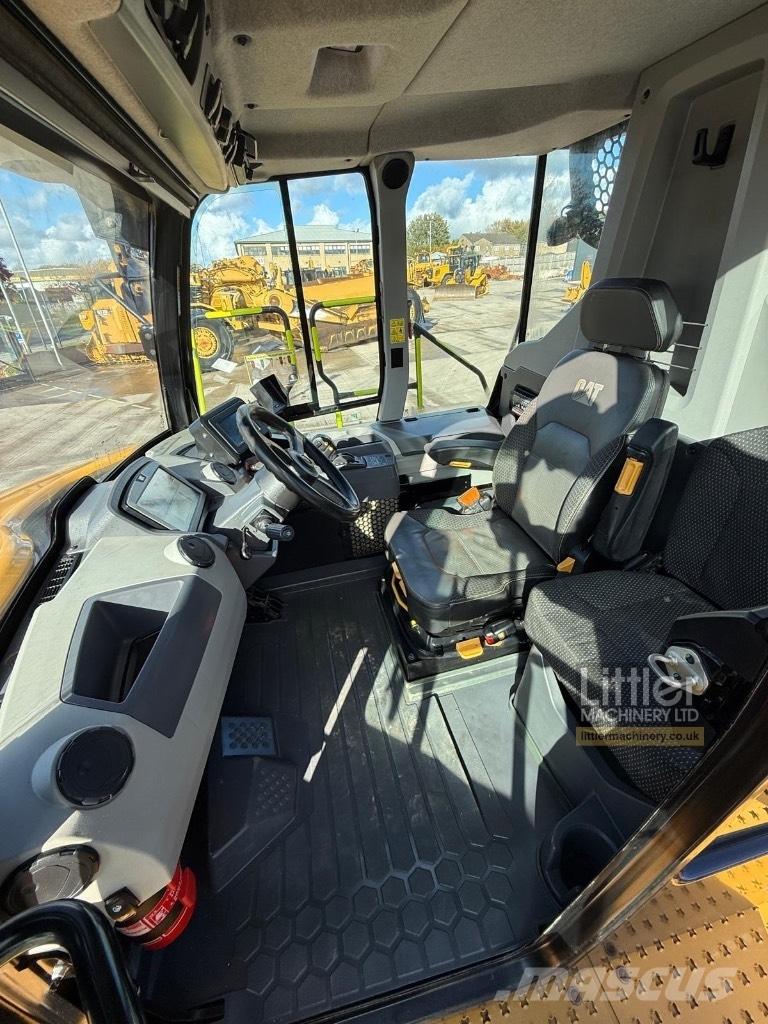 CAT 730 Transportoare articulate