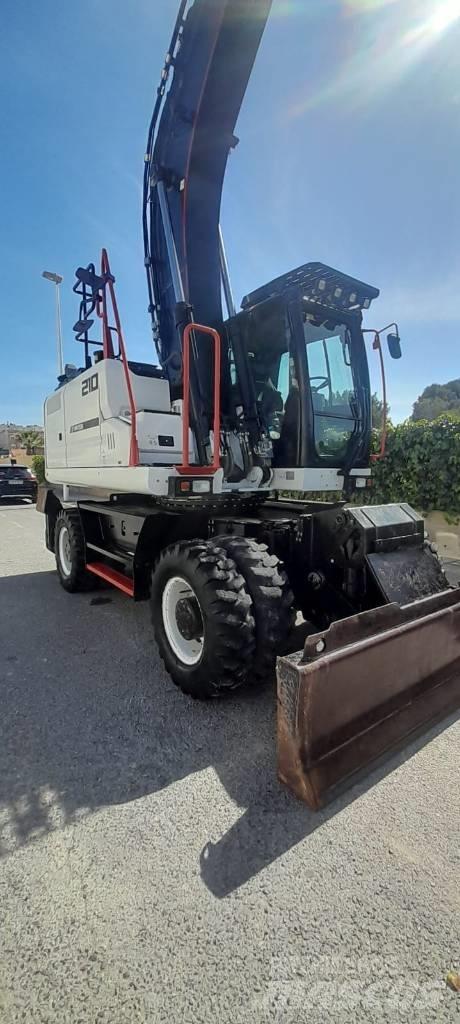 Hidromek HMK 210 W Excavatoare cu roti