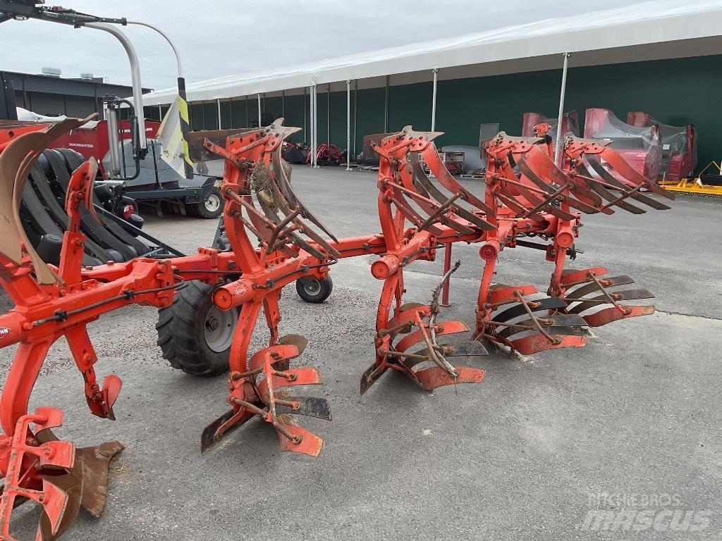 Kuhn Varimaster 122 Pluguri reversibile