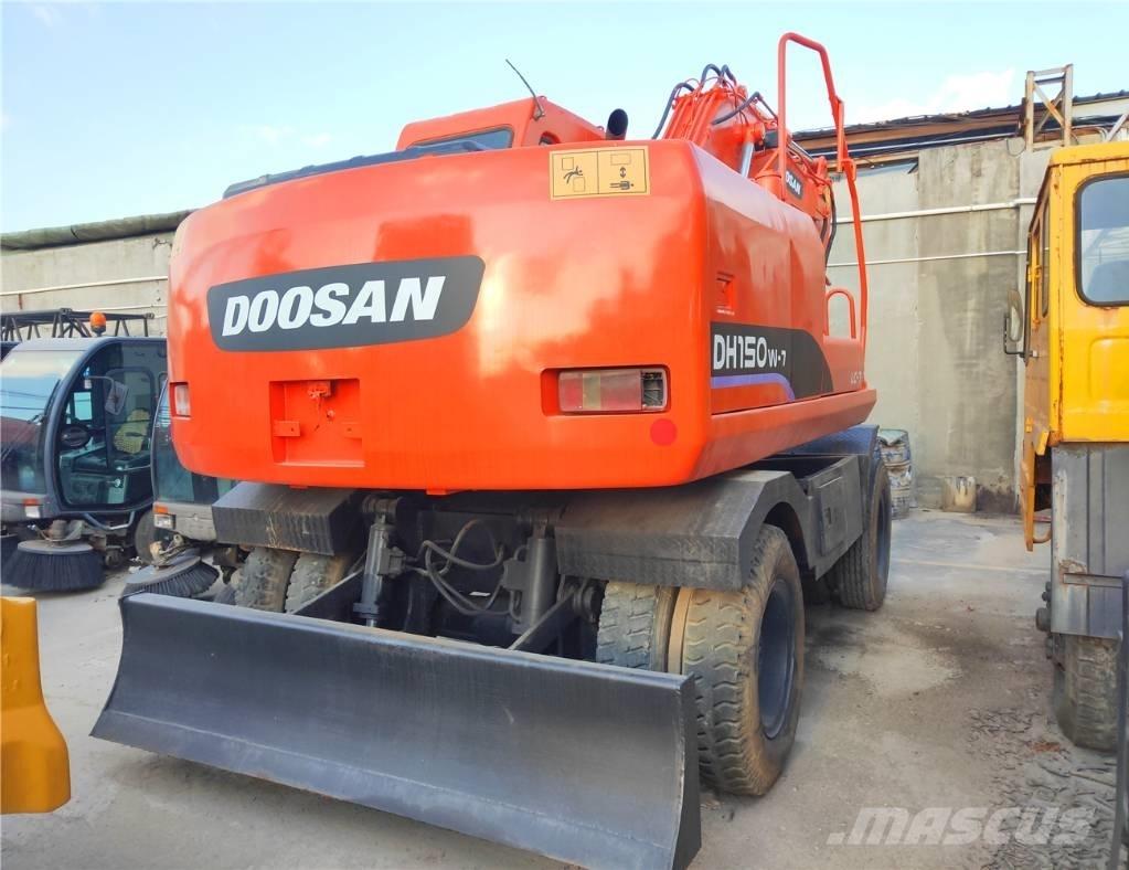 Doosan DH 150 W-7 Excavatoare cu roti