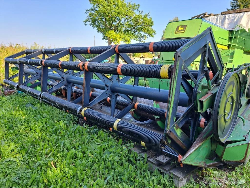 John Deere 1174 Combine de secerat