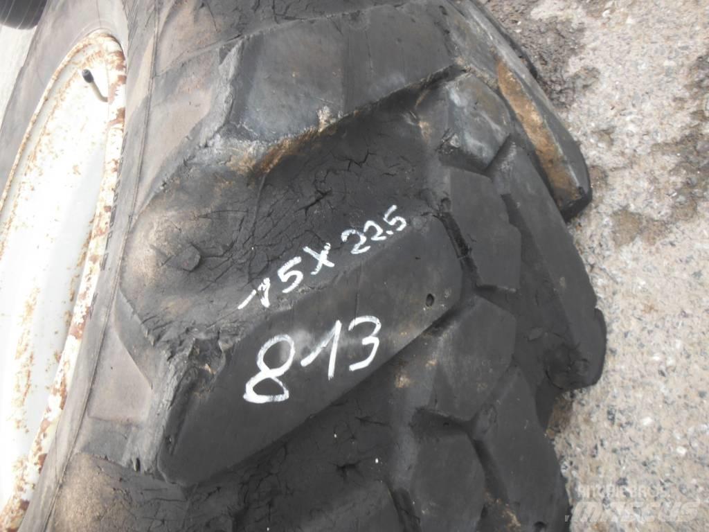 Michelin 15R22.5 Roti
