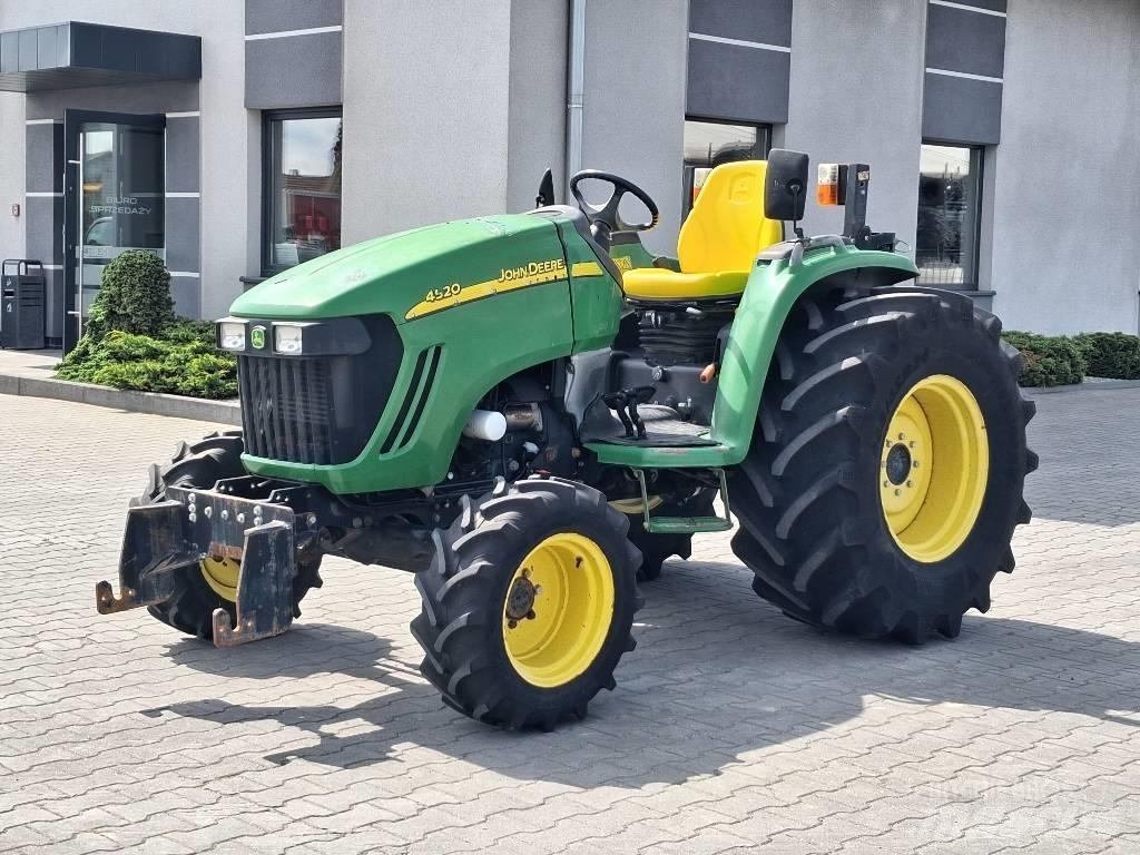 John Deere 4520 Tractoare