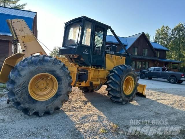 John Deere 540 G III Utilaje de manevrarea a bustenilor