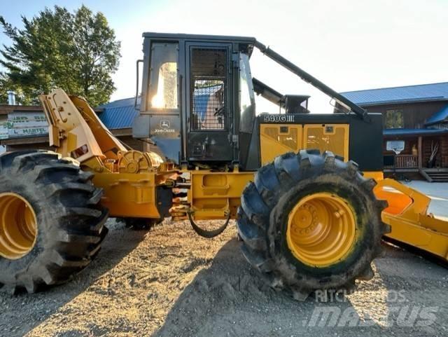 John Deere 540 G III Utilaje de manevrarea a bustenilor