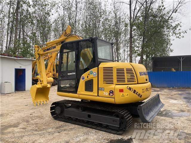 Komatsu PC 70 Excavatoare pe șenile
