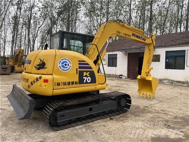 Komatsu PC 70 Excavatoare pe șenile
