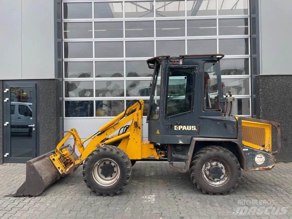 Paus RL552 Incarcator pe pneuri