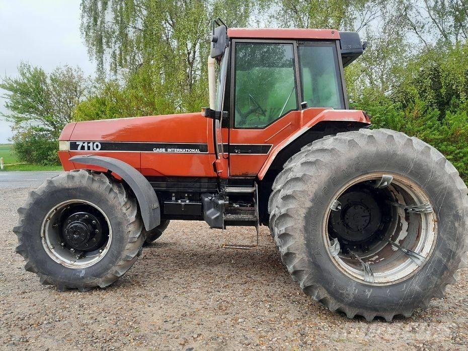 Case IH Magnum 7110 Tractoare