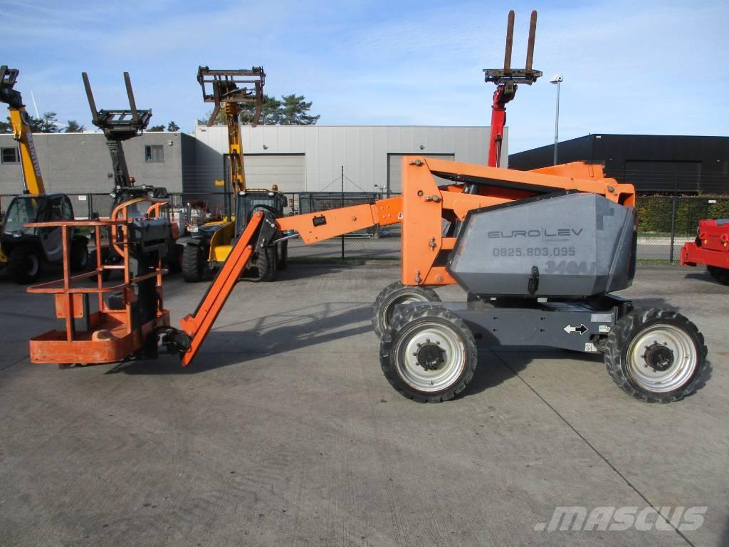 JLG 340 AJ (511) Nacele compacte autopropulsante
