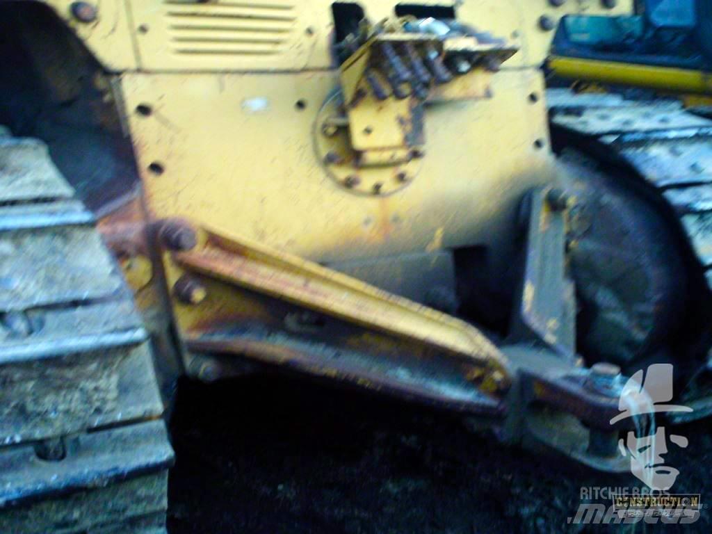 CAT D 8 K Buldozere pe senile