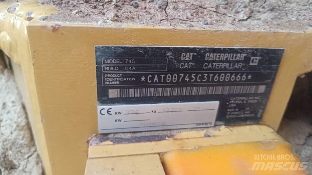 CAT 745 Transportoare articulate
