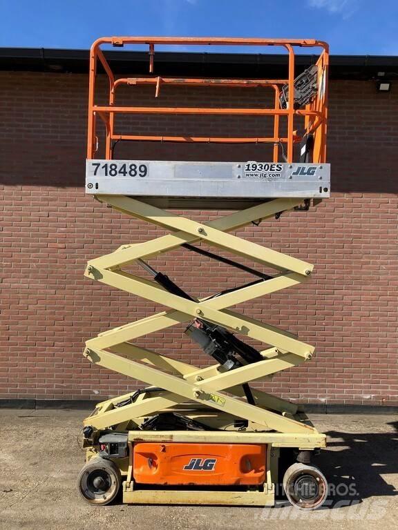 JLG 1930es Platforme foarfeca