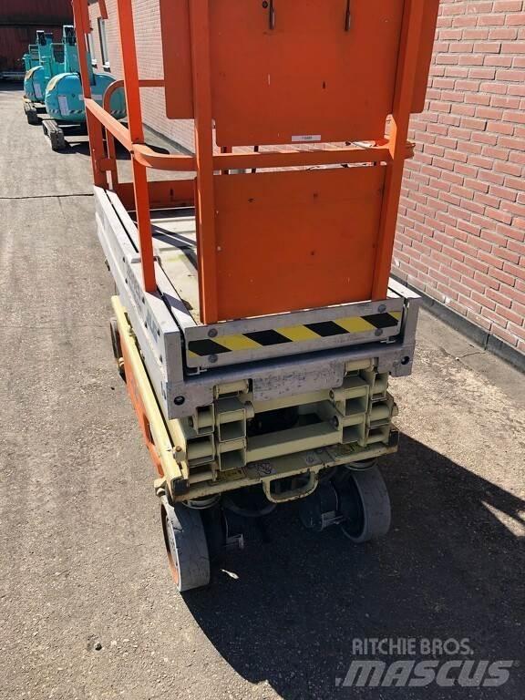 JLG 1930es Platforme foarfeca