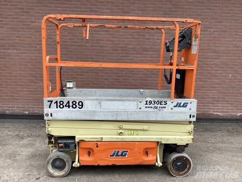 JLG 1930es Platforme foarfeca