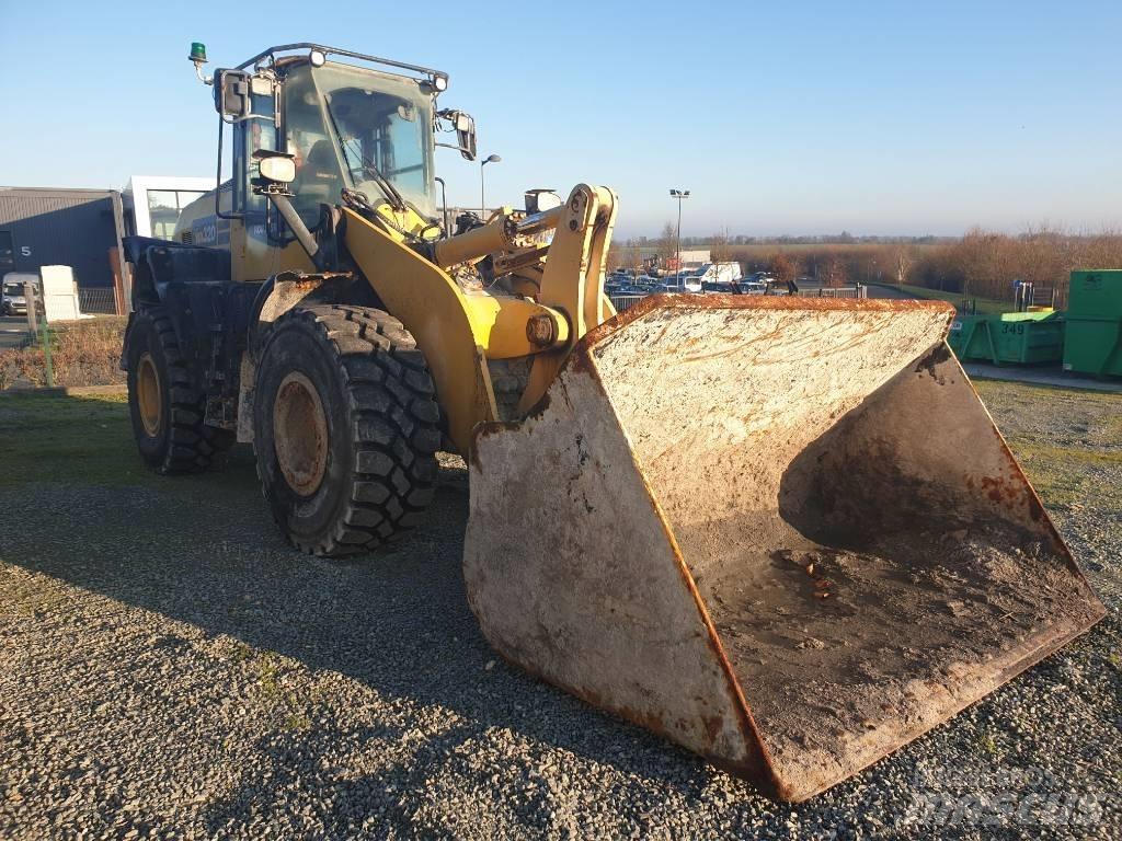 Komatsu WA320-8 Incarcator pe pneuri
