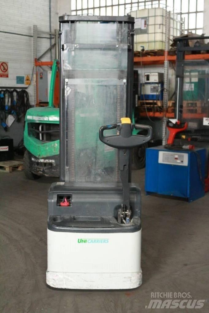 Nissan PS125 Transpaleta manuala