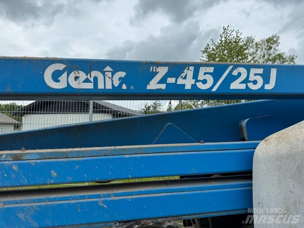 Genie Z 45/25 Nacele cu brat articulat