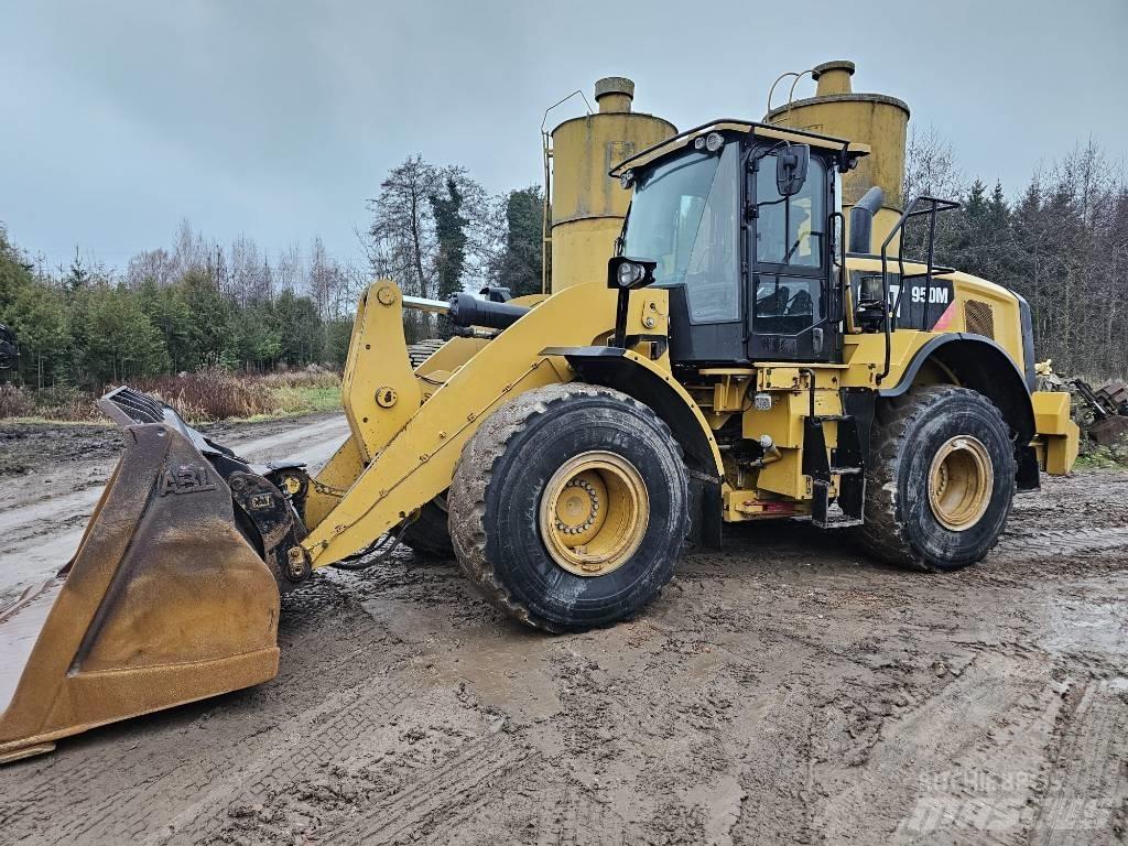 CAT 950M Incarcator pe pneuri