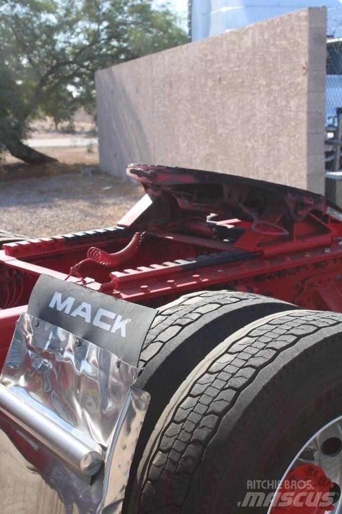 Mack Anthem Autotractoare