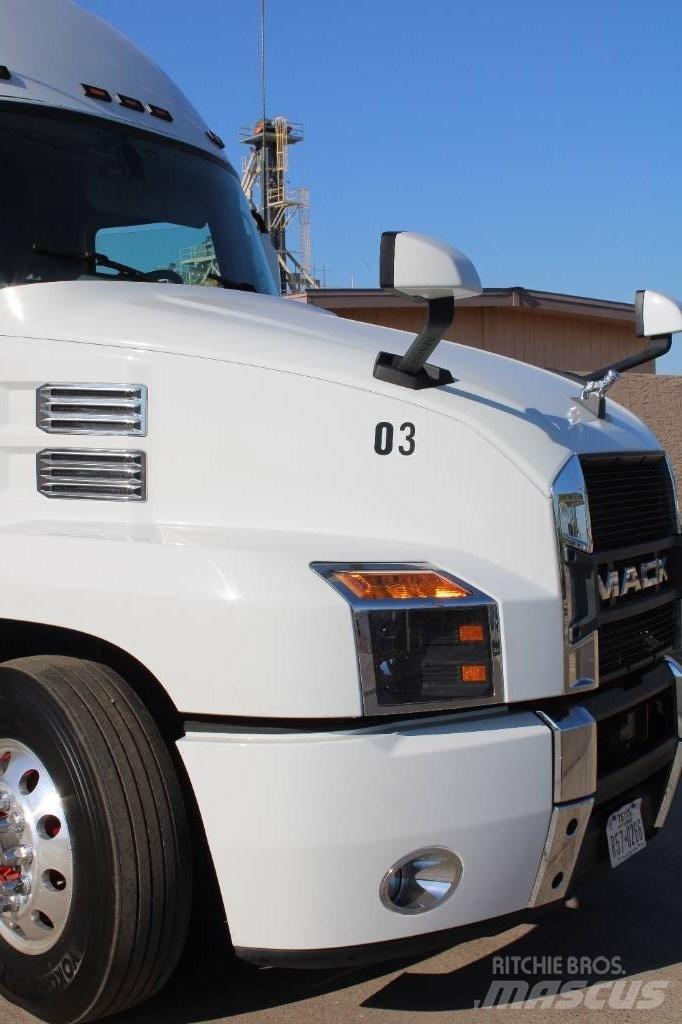 Mack Anthem Autotractoare