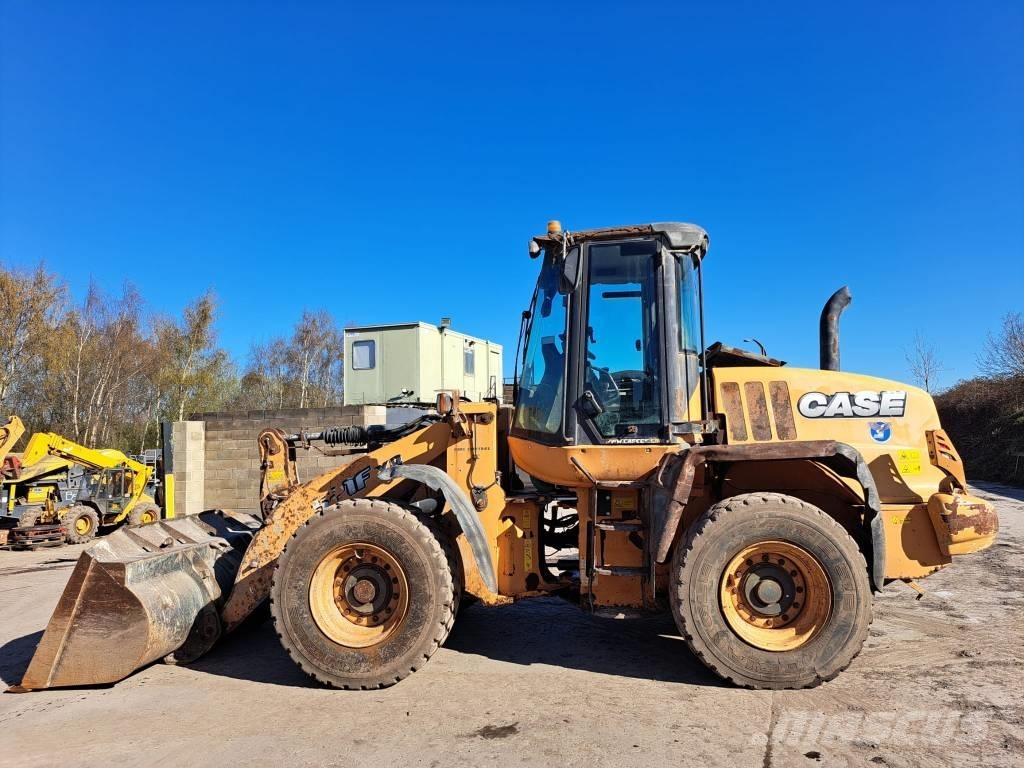CASE 521 F XR Incarcator pe pneuri