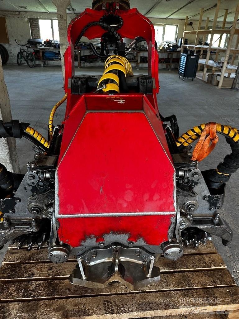Komatsu C144 Capete pentru culegatoare