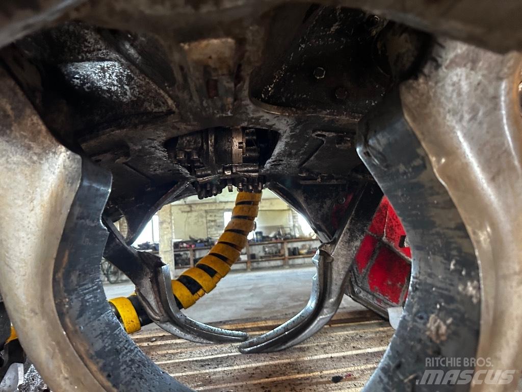 Komatsu C144 Capete pentru culegatoare