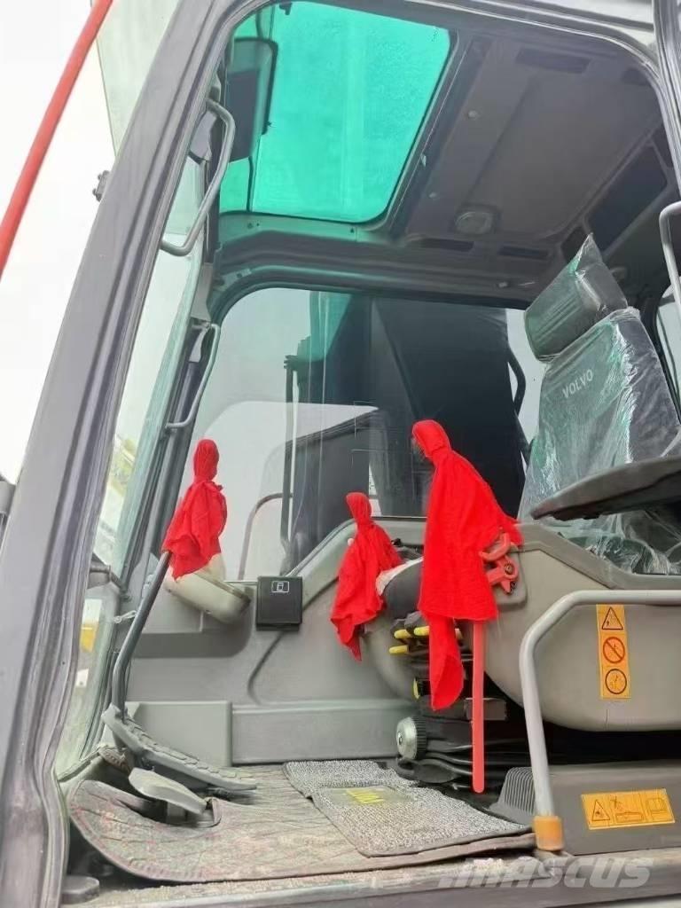 Volvo 290 Excavatoare pe șenile
