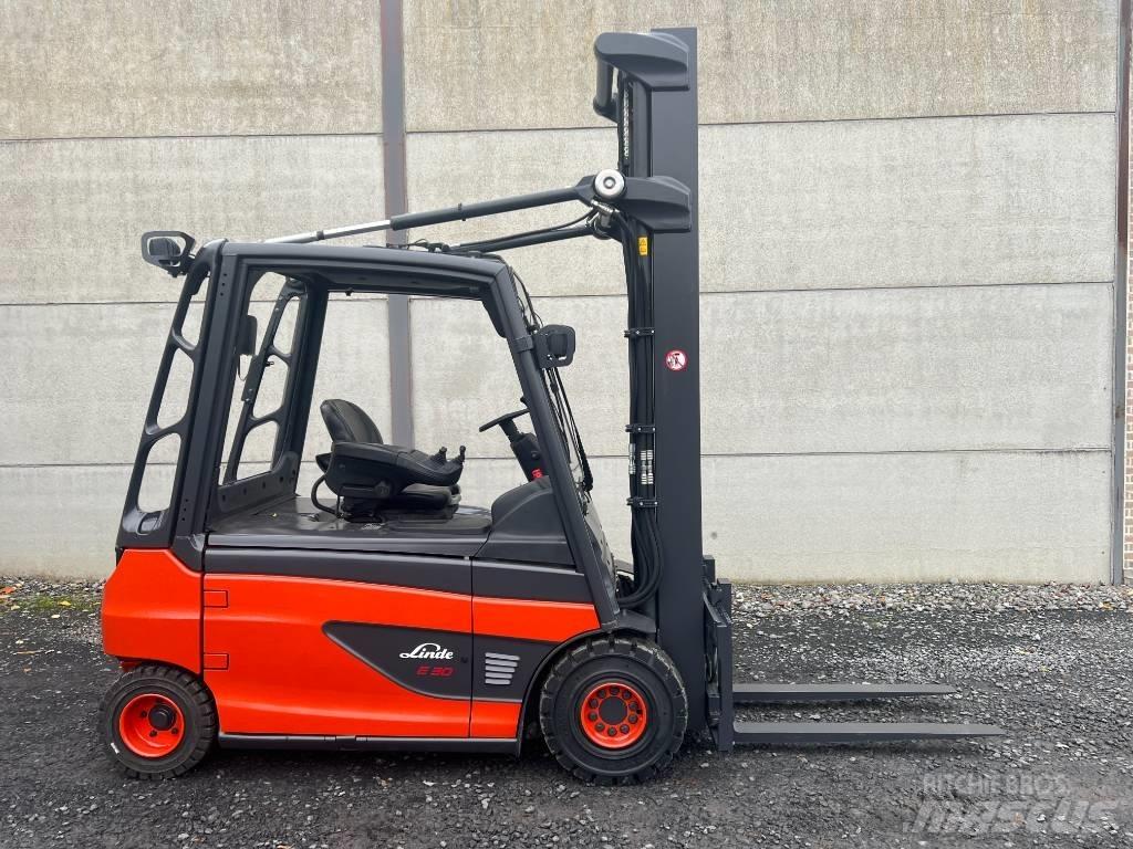 Linde E30L-01 Stivuitor electric