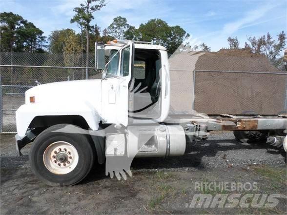 Mack DM600 Utilaje construcții - Altele