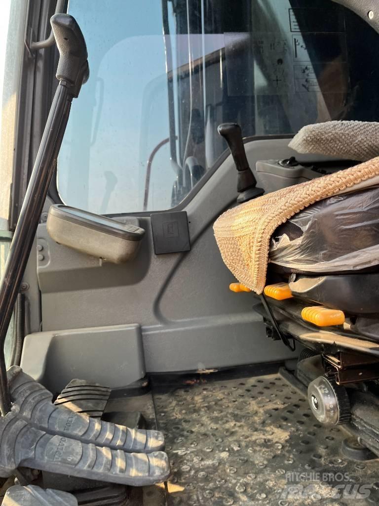 Volvo 290 Excavatoare pe șenile

