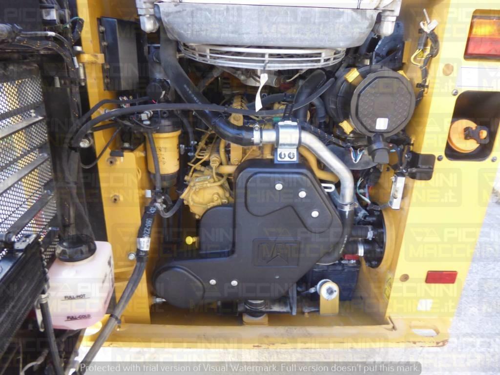 CAT 226D3 Mini incarcator