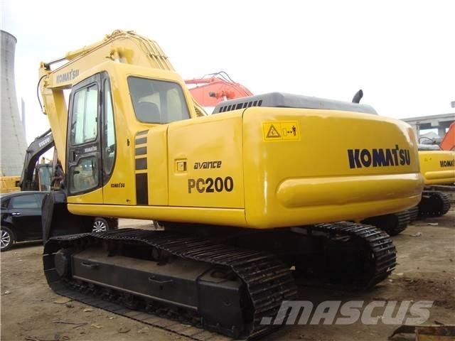 Komatsu PC 200 Excavatoare pe șenile
