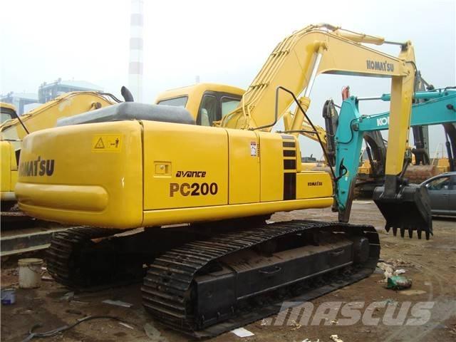 Komatsu PC 200 Excavatoare pe șenile
