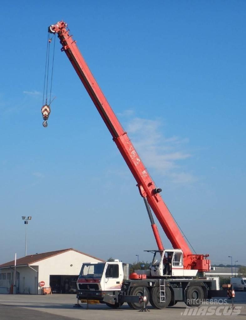 Grove GMK 3050 Macara pentru orice teren