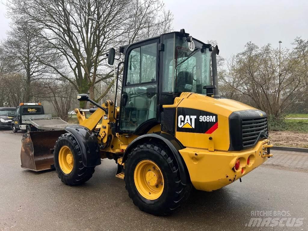 CAT 908M Incarcator pe pneuri